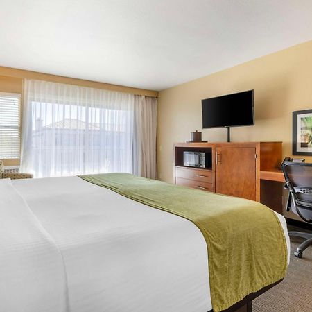 เบสต์ เวสเทิร์น พลัส บีช วิว ลอดจ์ Hotel คาร์ลสบัด ภายนอก รูปภาพ