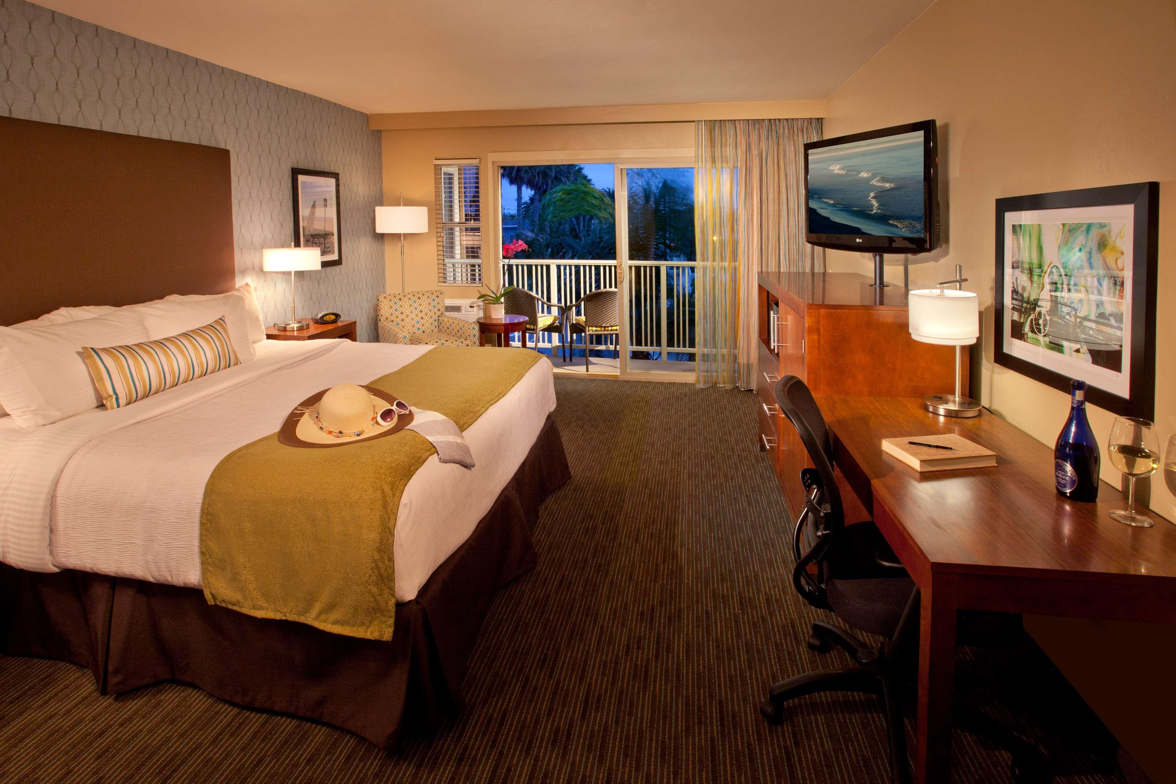 เบสต์ เวสเทิร์น พลัส บีช วิว ลอดจ์ Hotel คาร์ลสบัด ภายนอก รูปภาพ