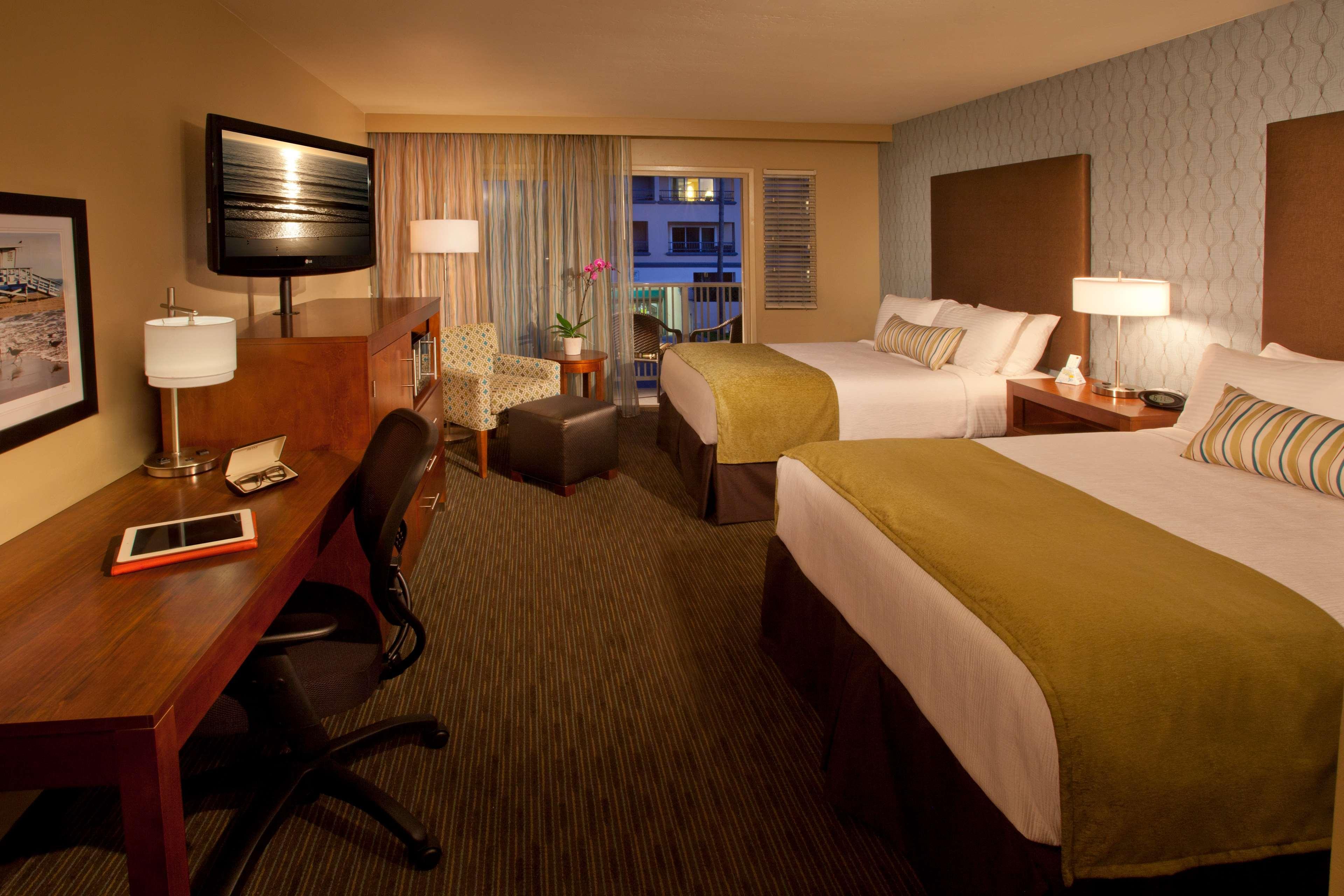 เบสต์ เวสเทิร์น พลัส บีช วิว ลอดจ์ Hotel คาร์ลสบัด ภายนอก รูปภาพ