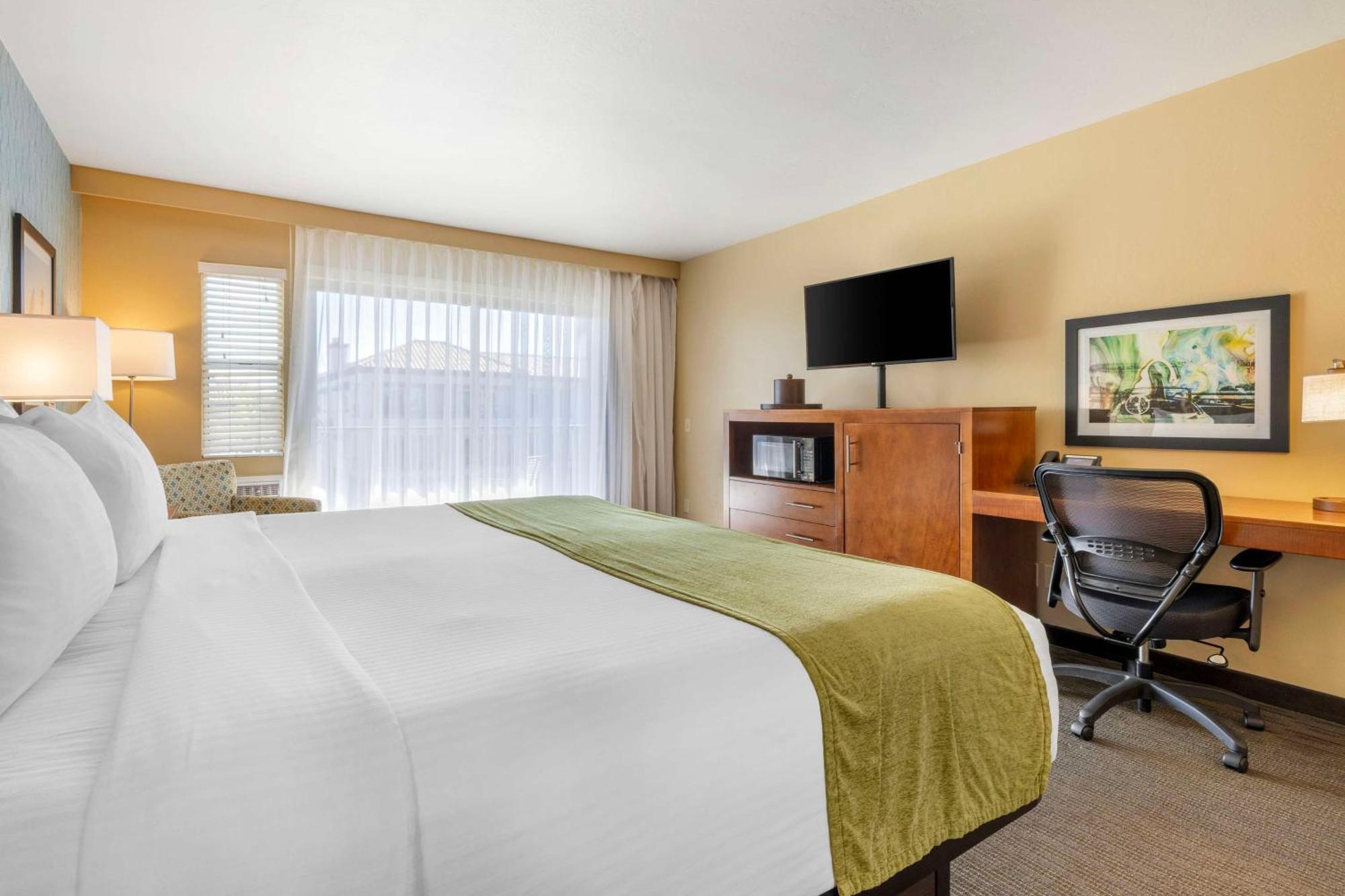 เบสต์ เวสเทิร์น พลัส บีช วิว ลอดจ์ Hotel คาร์ลสบัด ภายนอก รูปภาพ