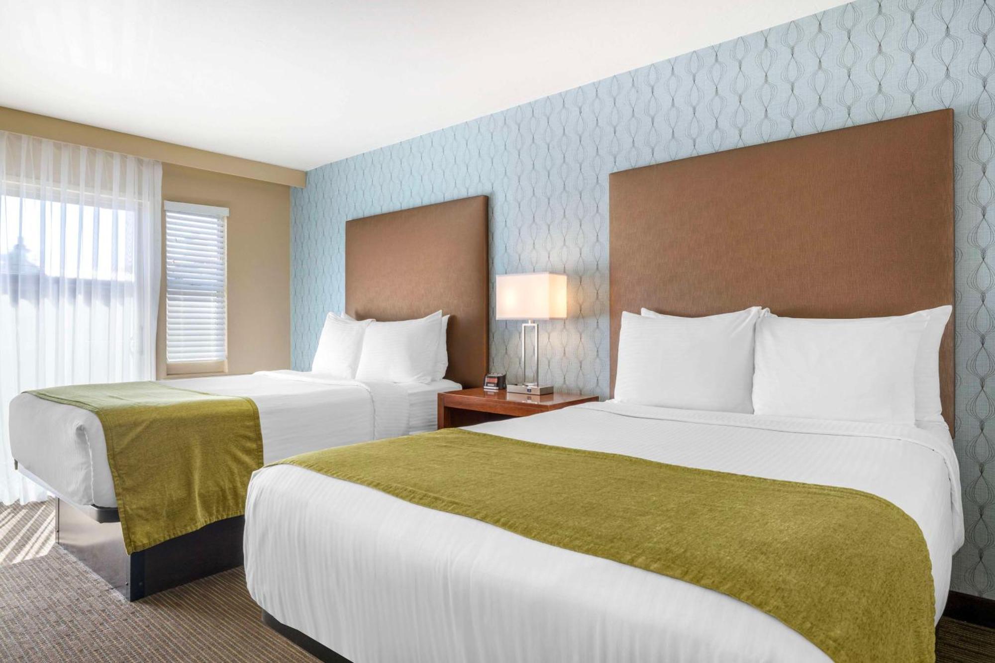 เบสต์ เวสเทิร์น พลัส บีช วิว ลอดจ์ Hotel คาร์ลสบัด ภายนอก รูปภาพ