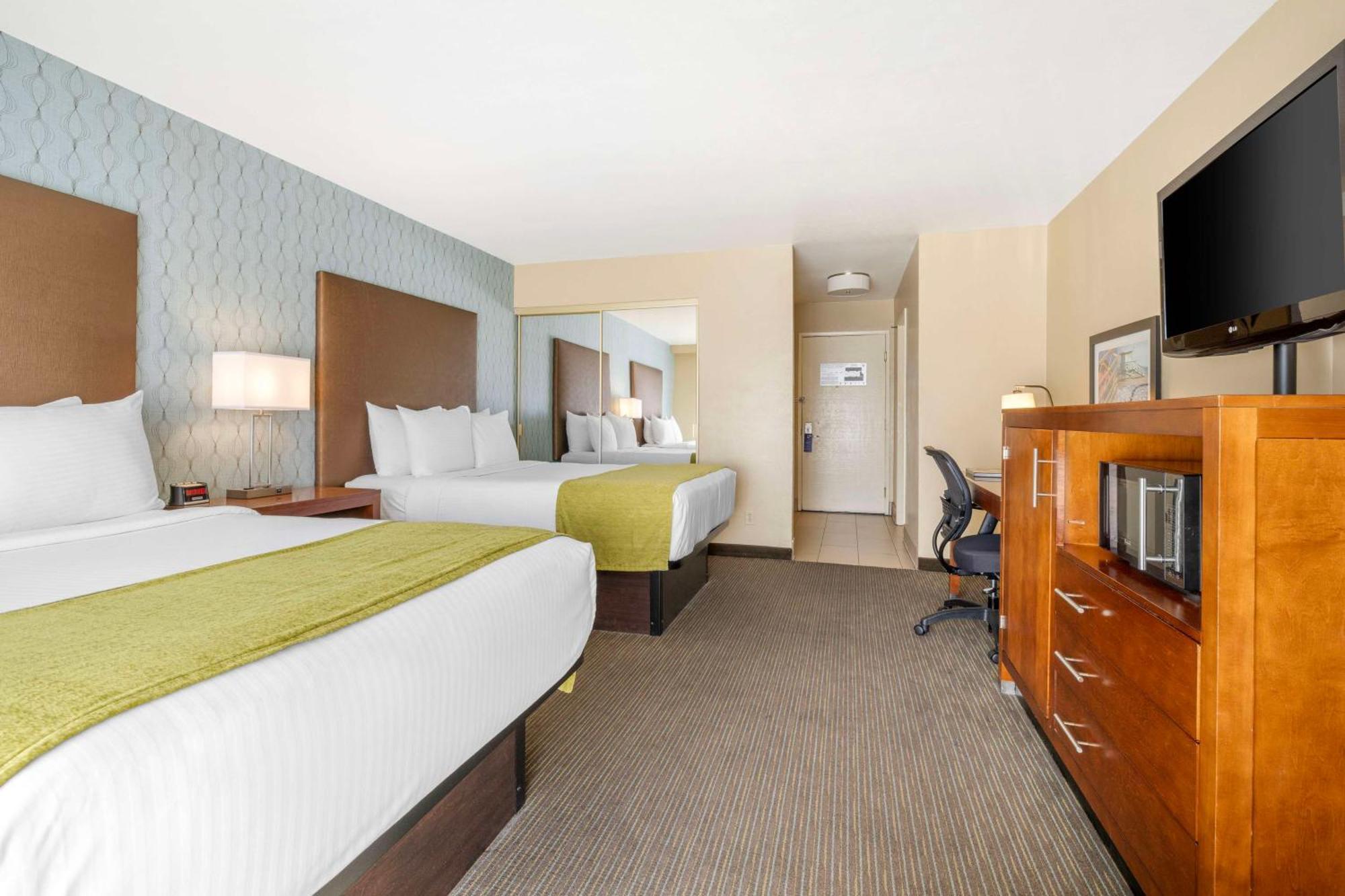 เบสต์ เวสเทิร์น พลัส บีช วิว ลอดจ์ Hotel คาร์ลสบัด ภายนอก รูปภาพ