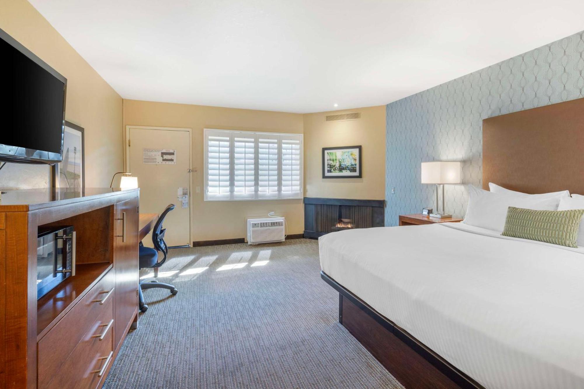เบสต์ เวสเทิร์น พลัส บีช วิว ลอดจ์ Hotel คาร์ลสบัด ภายนอก รูปภาพ