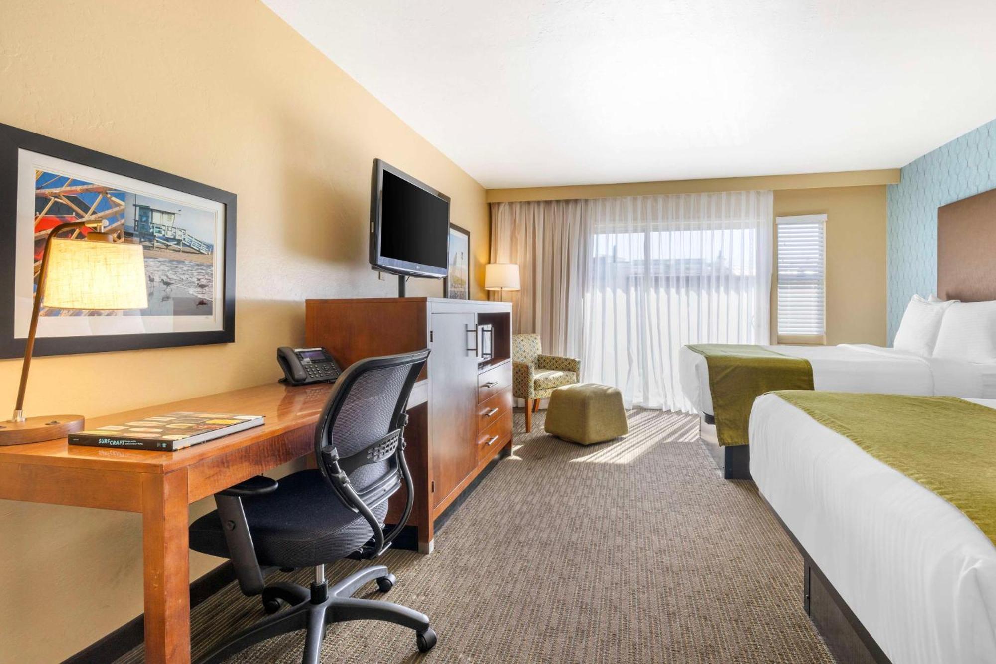 เบสต์ เวสเทิร์น พลัส บีช วิว ลอดจ์ Hotel คาร์ลสบัด ภายนอก รูปภาพ