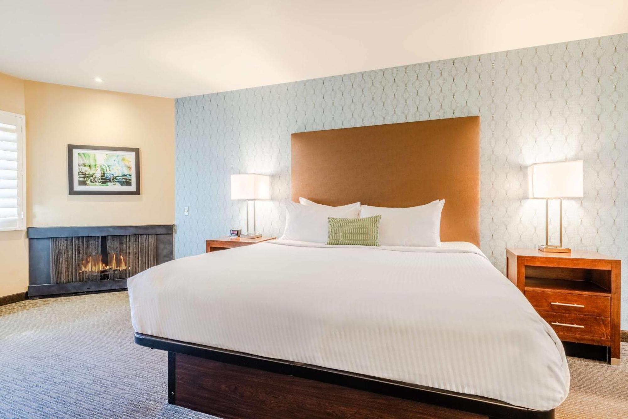 เบสต์ เวสเทิร์น พลัส บีช วิว ลอดจ์ Hotel คาร์ลสบัด ภายนอก รูปภาพ